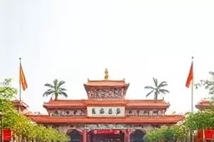 《旧闻新解》条目封面，旧剪报与重新标注的日期